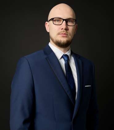 edvinas-business-portrait0066-copy1_1771578720-fb81126c6f84e2660fa3b7403ba5d52a.jpg